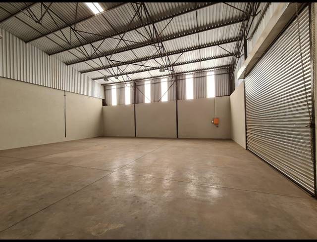 350M² WAREHOUSE TO LET IN WYCHWOOD